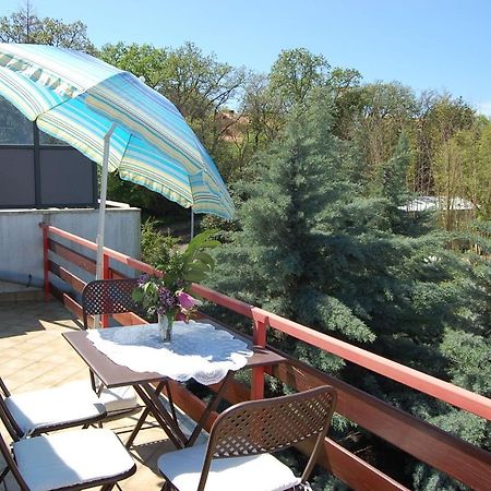 Apartment Ivan By El-Pi Tours Malinska Dış mekan fotoğraf