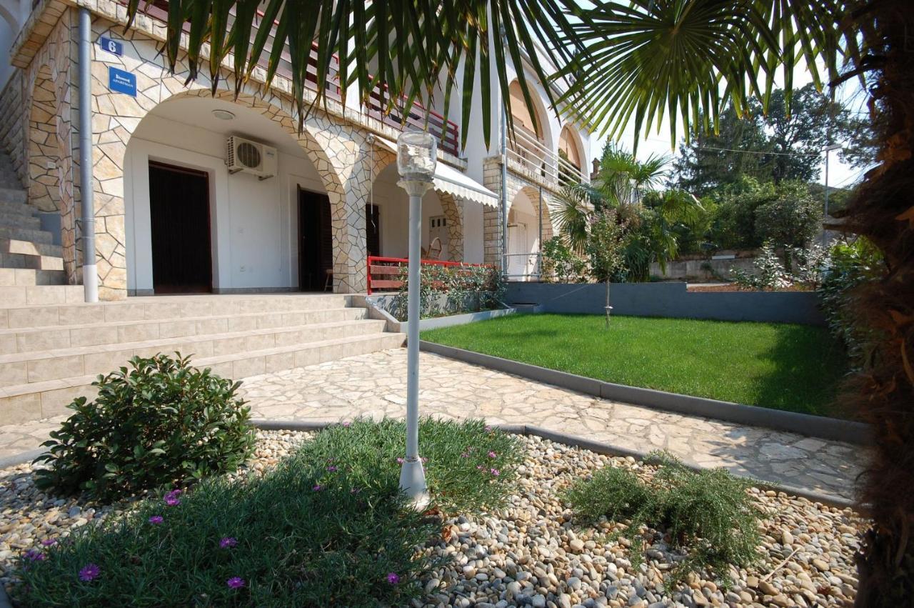 Apartment Ivan By El-Pi Tours Malinska Dış mekan fotoğraf