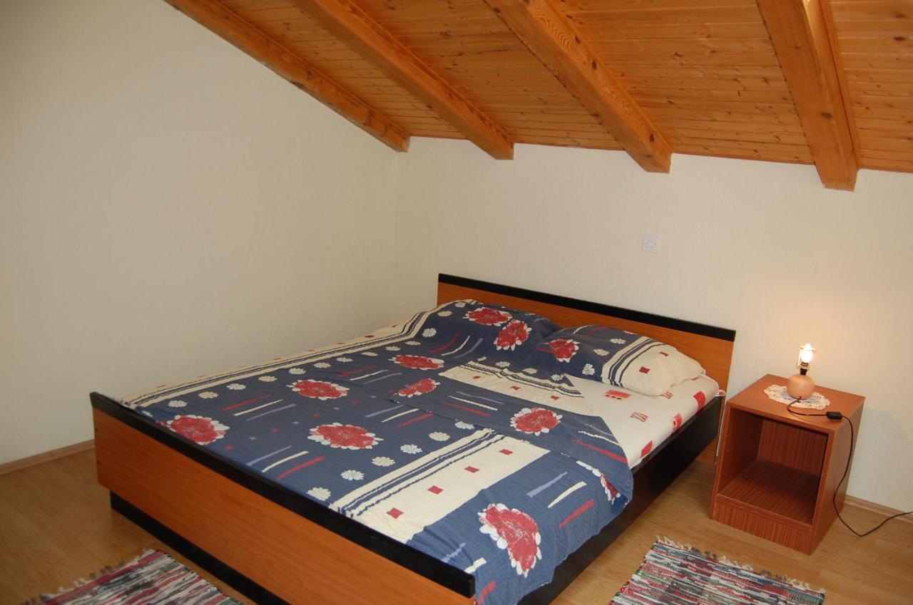 Apartment Ivan By El-Pi Tours Malinska Dış mekan fotoğraf