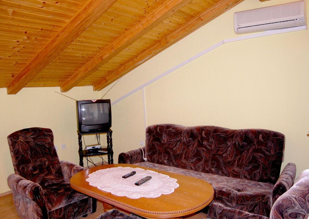 Apartment Ivan By El-Pi Tours Malinska Dış mekan fotoğraf